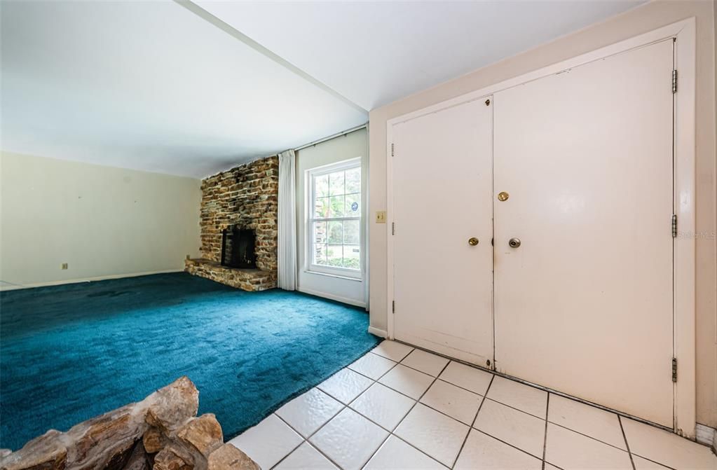 Active With Contract: $465,000 (3 beds, 2 baths, 1634 Square Feet)