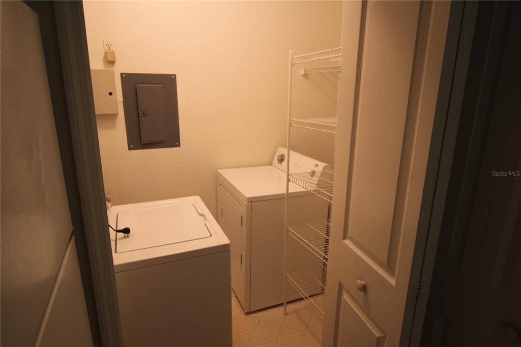 For Rent: $1,425 (1 beds, 1 baths, 749 Square Feet)