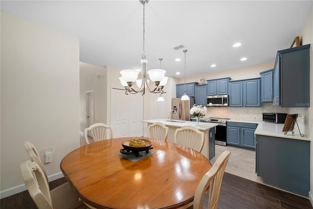 Easy entertaining with dining room close to kitchen