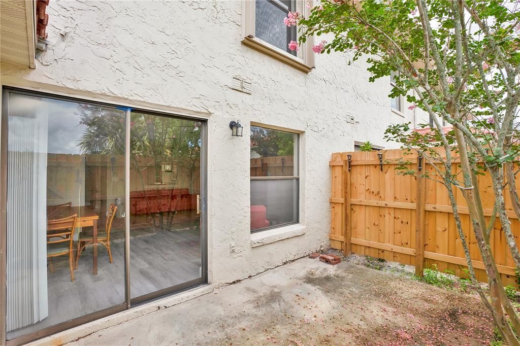 For Sale: $234,900 (2 beds, 2 baths, 1227 Square Feet)