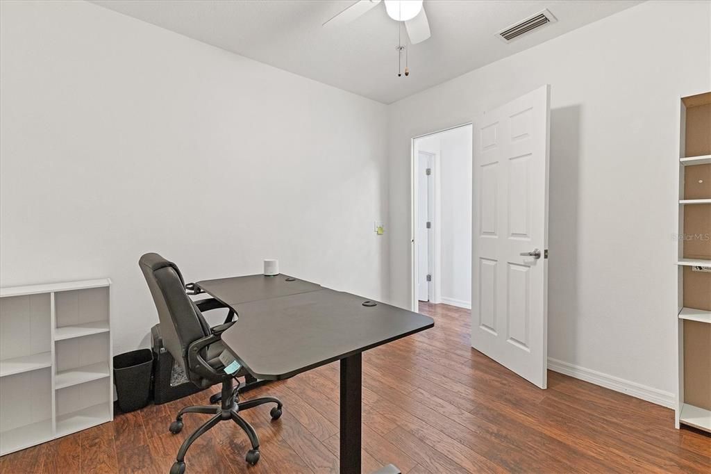 For Sale: $310,000 (2 beds, 2 baths, 1429 Square Feet)