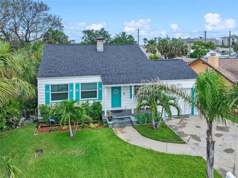 For Sale: $599,000 (3 beds, 2 baths, 1144 Square Feet)