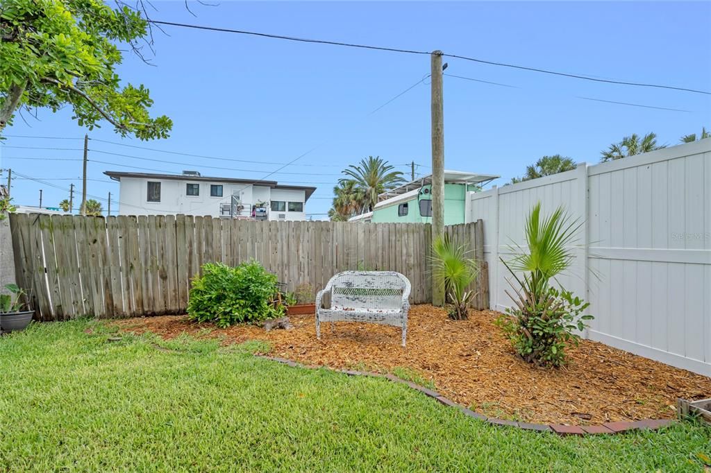 For Sale: $599,000 (3 beds, 2 baths, 1144 Square Feet)