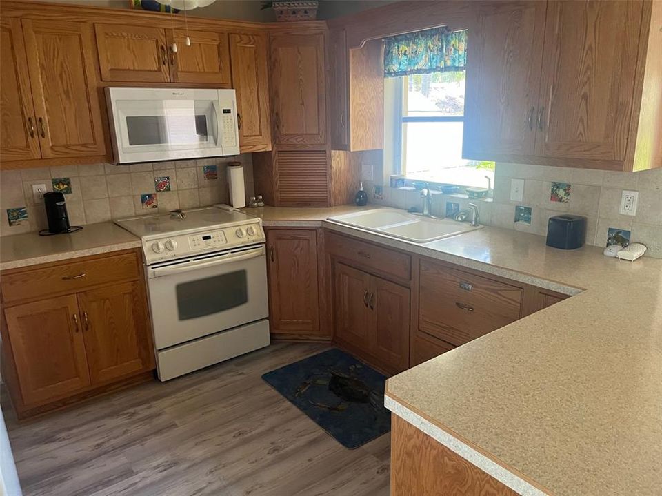 For Rent: $2,500 (2 beds, 2 baths, 1252 Square Feet)