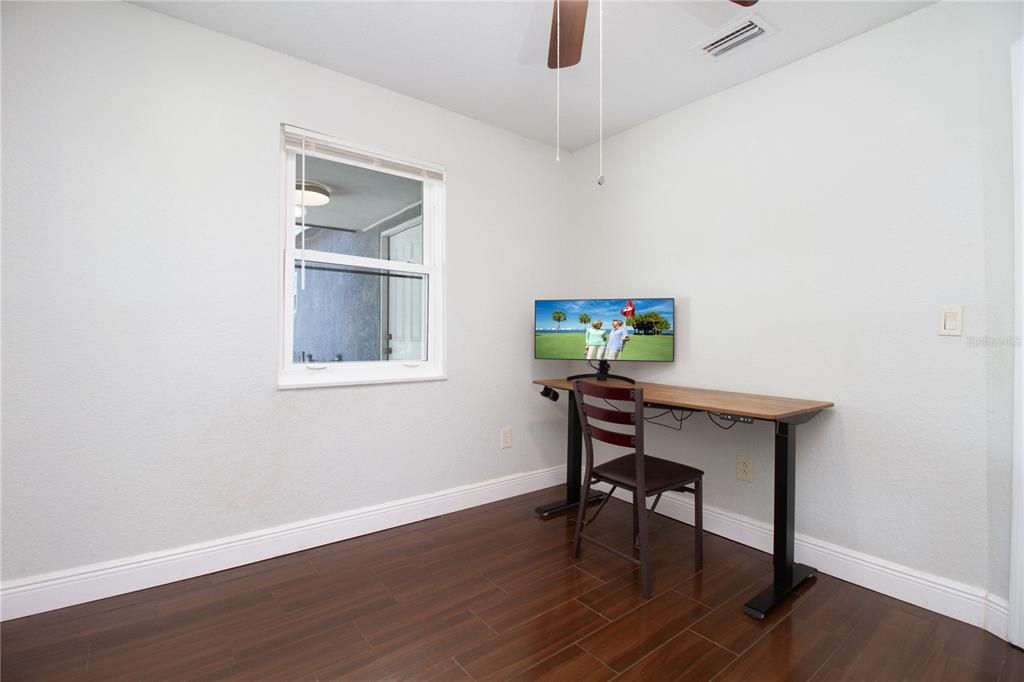 For Sale: $385,000 (3 beds, 2 baths, 1164 Square Feet)
