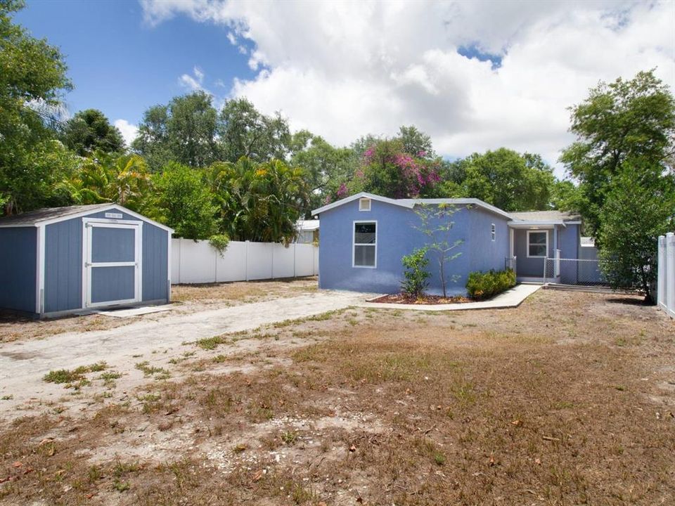 For Sale: $385,000 (3 beds, 2 baths, 1164 Square Feet)