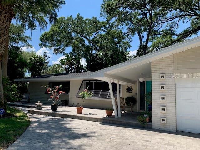 En Venta: $729,000 (3 camas, 2 baños, 1949 Pies cuadrados)