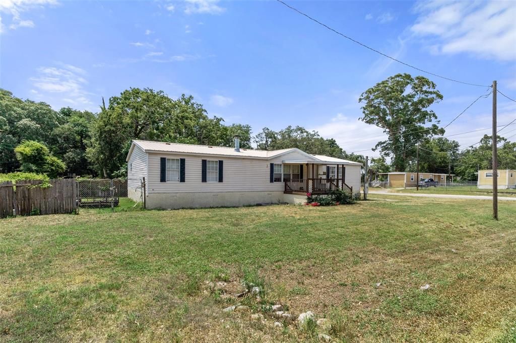 Recently Sold: $199,999 (3 beds, 2 baths, 1830 Square Feet)