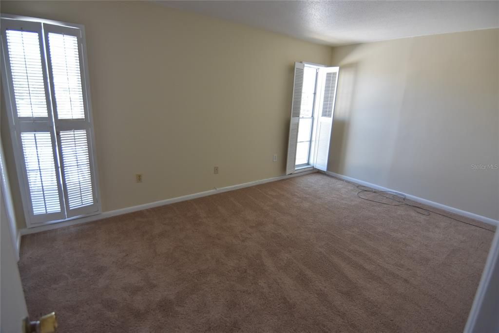 For Rent: $1,400 (2 beds, 2 baths, 1088 Square Feet)