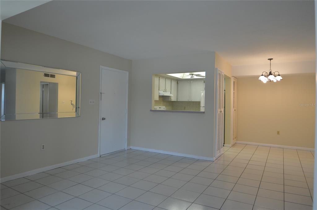 For Rent: $1,400 (2 beds, 2 baths, 1088 Square Feet)