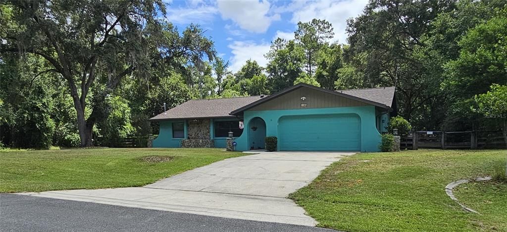 Active With Contract: $335,000 (3 beds, 2 baths, 2402 Square Feet)