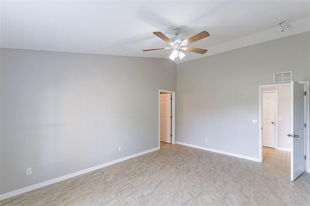 For Sale: $330,000 (3 beds, 2 baths, 1522 Square Feet)