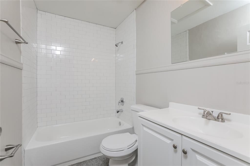 For Rent: $2,345 (3 beds, 2 baths, 1376 Square Feet)