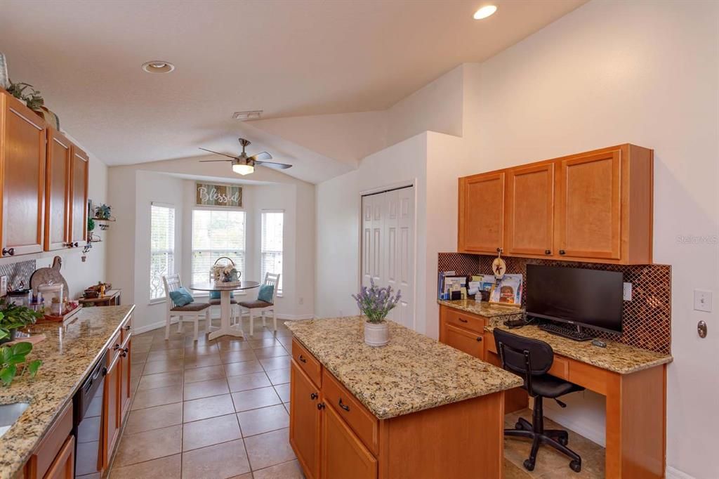 Active With Contract: $350,000 (3 beds, 2 baths, 1632 Square Feet)