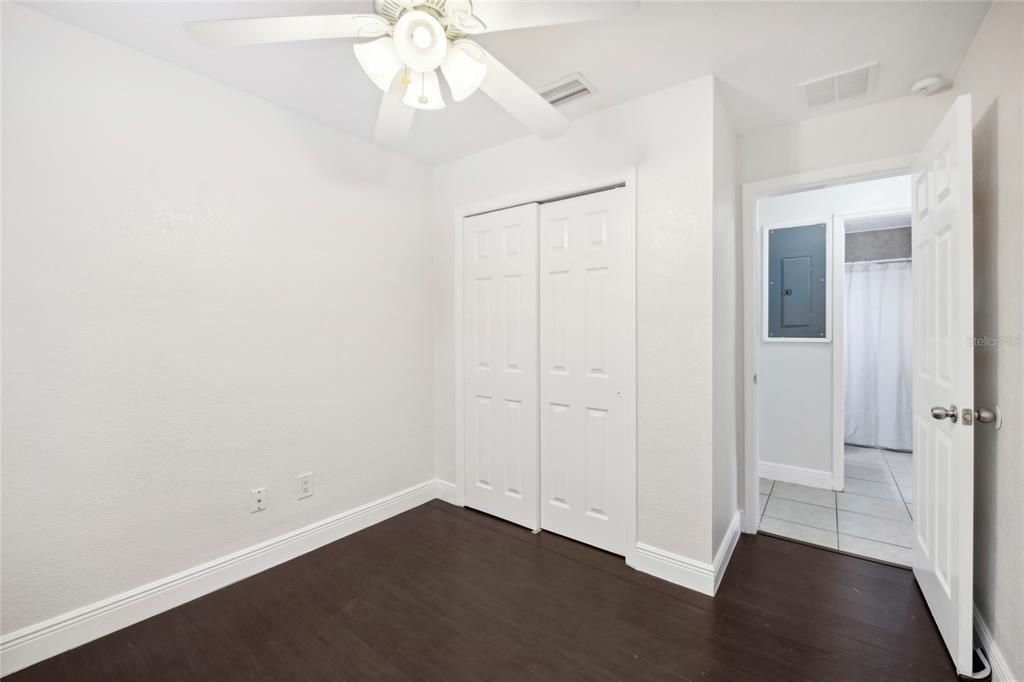 For Sale: $350,000 (4 beds, 2 baths, 1369 Square Feet)