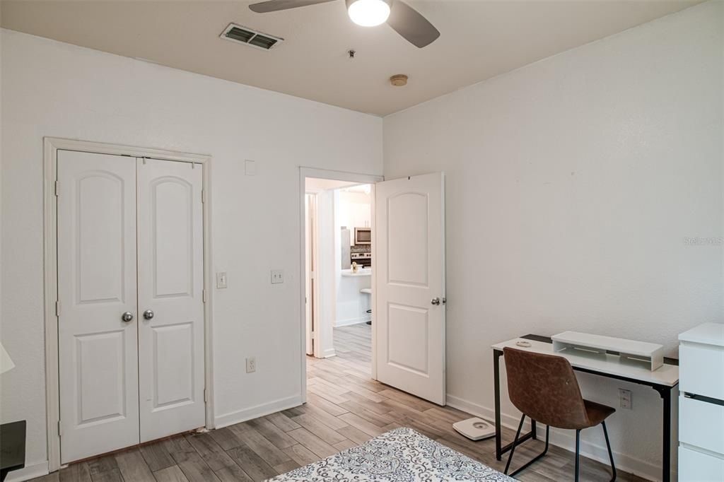For Sale: $365,000 (2 beds, 2 baths, 1080 Square Feet)