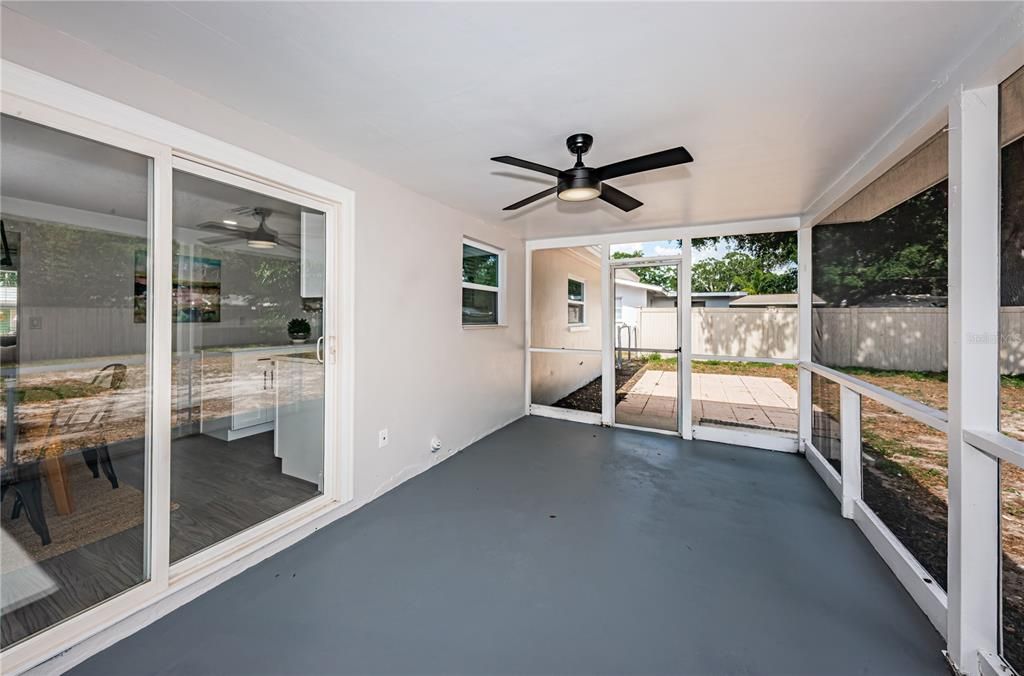 For Sale: $545,000 (3 beds, 2 baths, 1165 Square Feet)