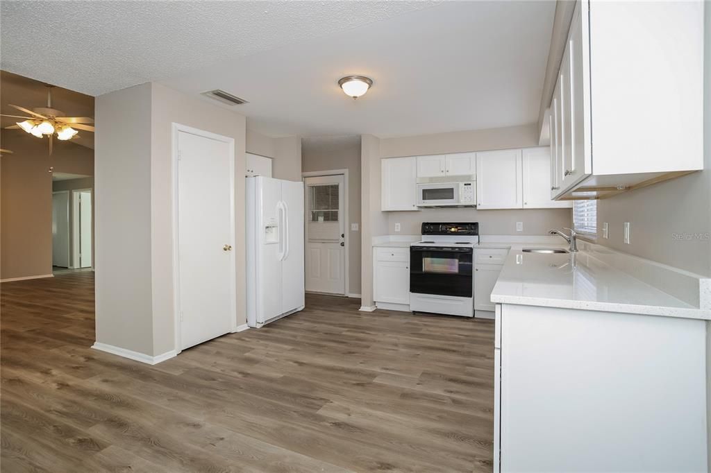 Active With Contract: $2,295 (3 beds, 2 baths, 1420 Square Feet)