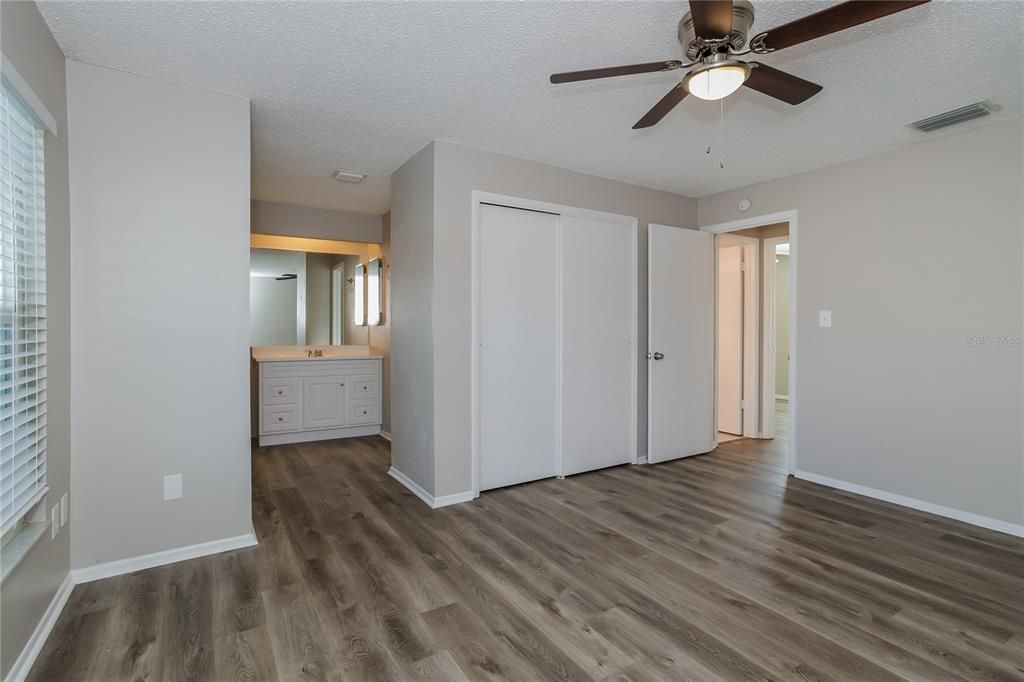 Active With Contract: $2,295 (3 beds, 2 baths, 1420 Square Feet)