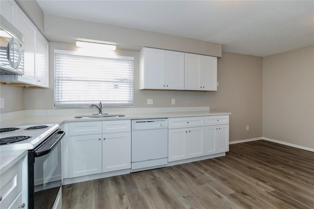 Active With Contract: $2,295 (3 beds, 2 baths, 1420 Square Feet)