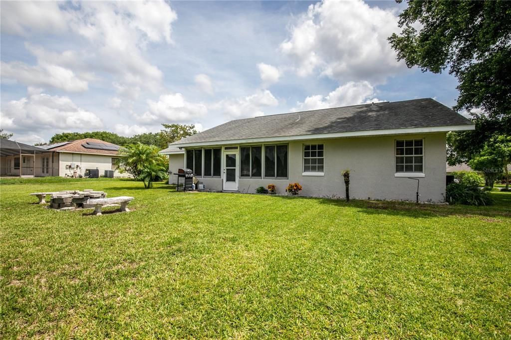 Active With Contract: $350,000 (3 beds, 2 baths, 1540 Square Feet)