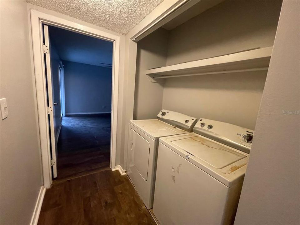 For Rent: $1,200 (2 beds, 1 baths, 1164 Square Feet)