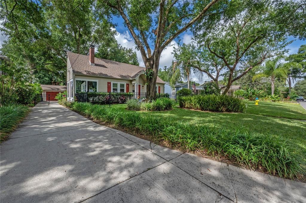 For Sale: $599,000 (3 beds, 2 baths, 1741 Square Feet)