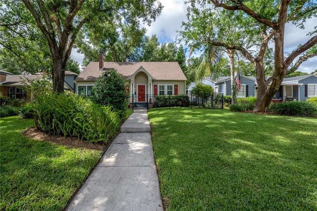 For Sale: $615,000 (3 beds, 2 baths, 1741 Square Feet)