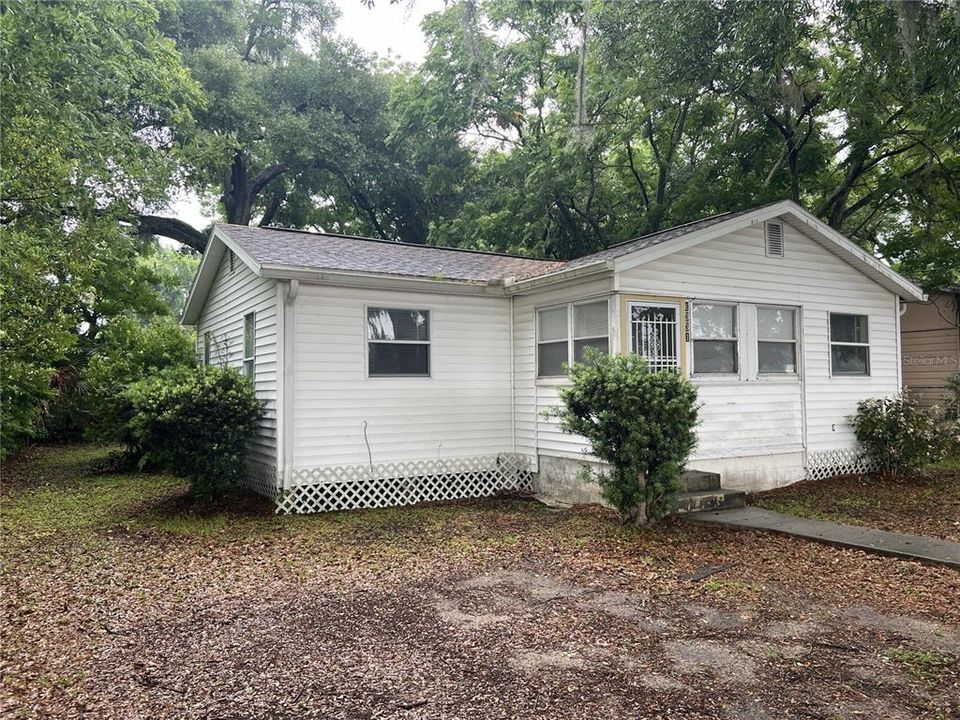 For Sale: $99,000 (3 beds, 1 baths, 792 Square Feet)