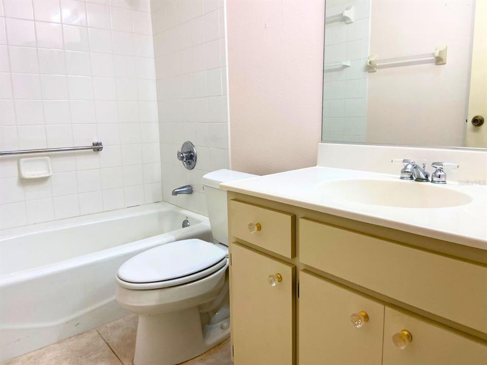 For Sale: $259,000 (2 beds, 2 baths, 1365 Square Feet)