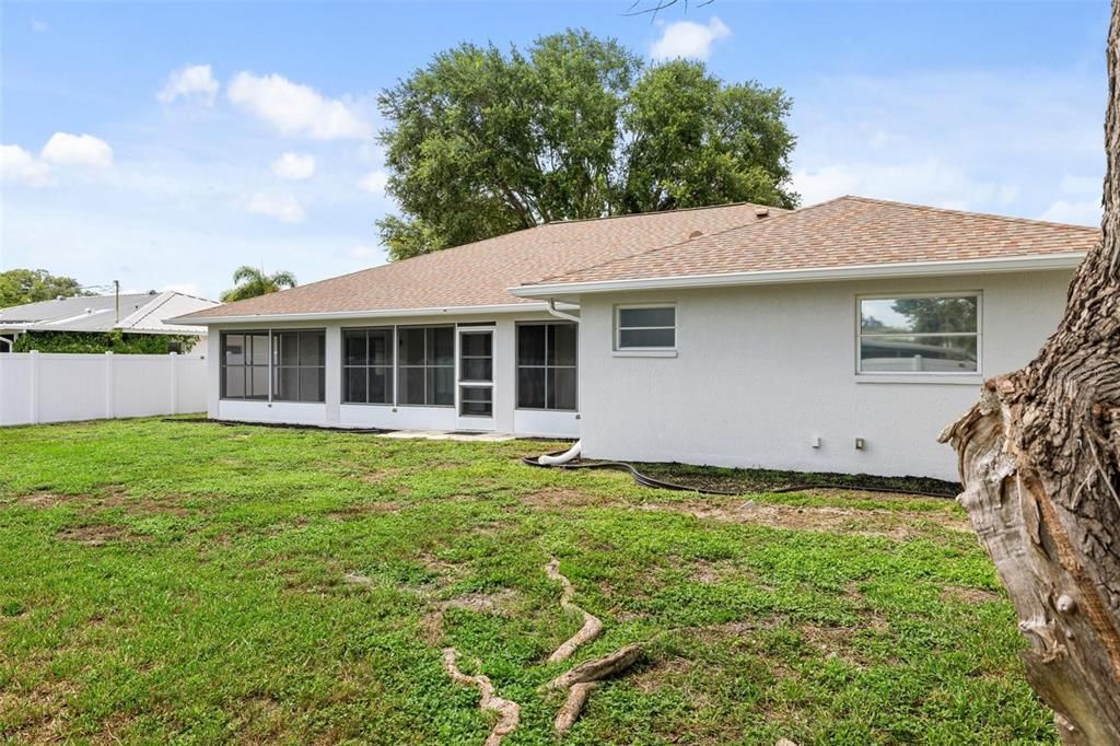 For Sale: $489,000 (3 beds, 2 baths, 1931 Square Feet)