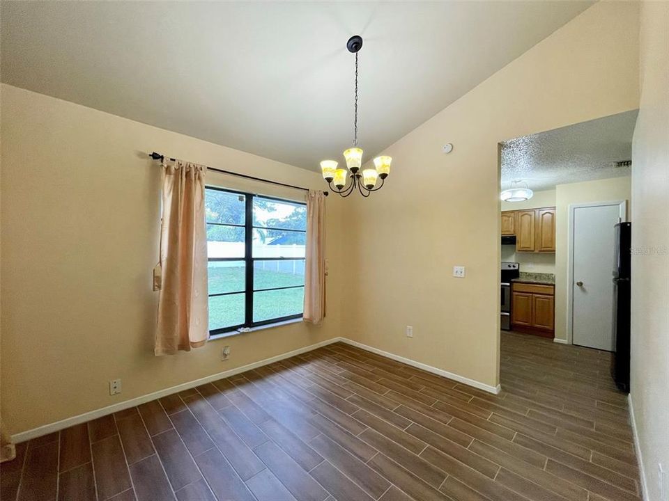 For Rent: $2,200 (3 beds, 2 baths, 1240 Square Feet)