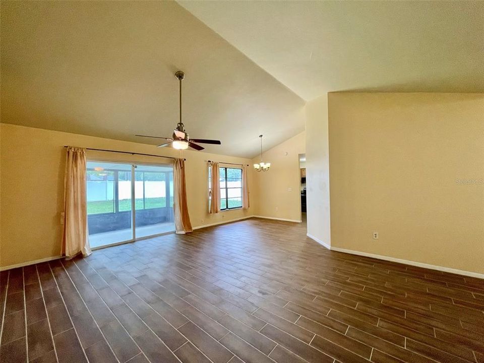 For Rent: $2,200 (3 beds, 2 baths, 1240 Square Feet)