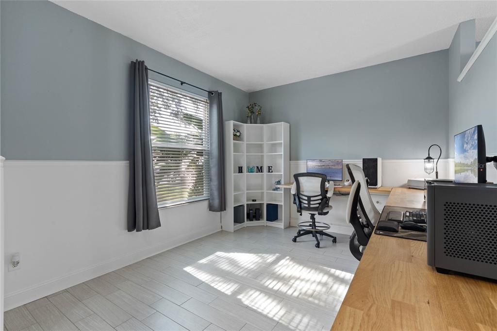 Active With Contract: $400,000 (3 beds, 2 baths, 1374 Square Feet)