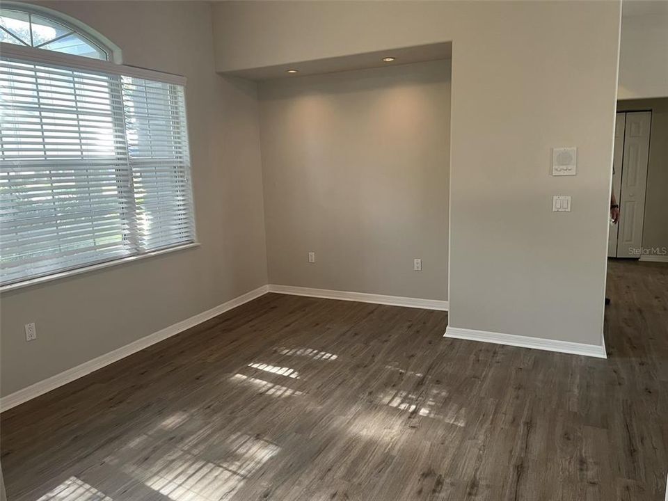 For Sale: $369,900 (3 beds, 2 baths, 1873 Square Feet)