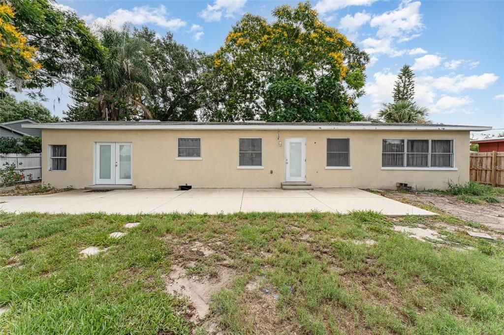 Active With Contract: $325,000 (4 beds, 2 baths, 1687 Square Feet)