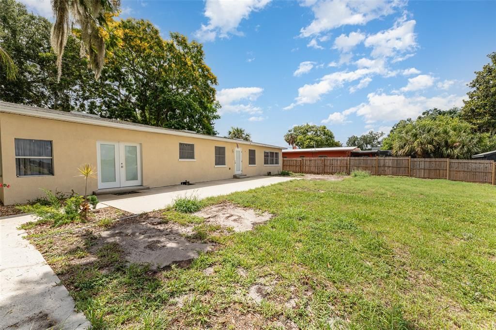 Active With Contract: $325,000 (4 beds, 2 baths, 1687 Square Feet)