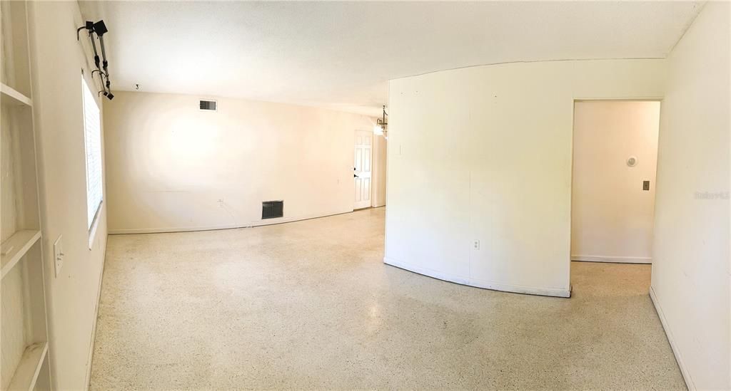 For Sale: $369,000 (2 beds, 1 baths, 1255 Square Feet)