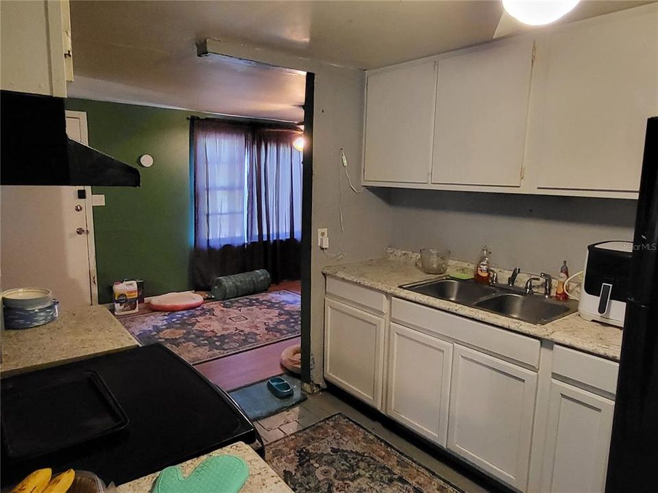 For Sale: $109,900 (2 beds, 2 baths, 1044 Square Feet)