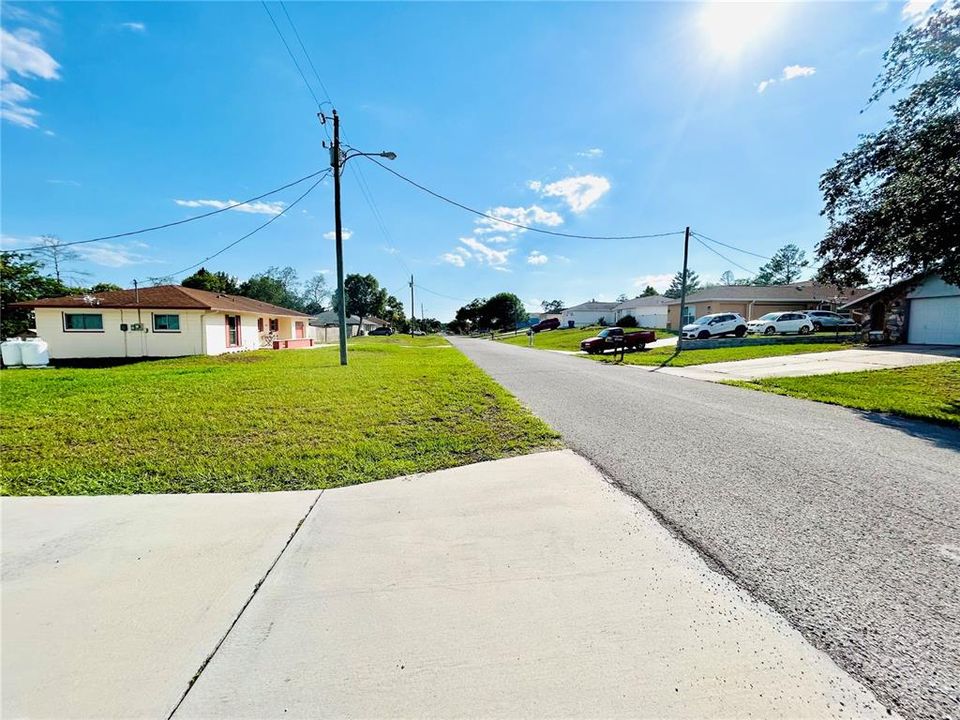 For Sale: $345,000 (3 beds, 2 baths, 1556 Square Feet)