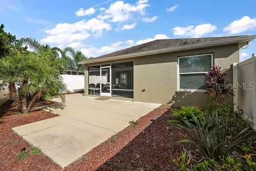 Active With Contract: $329,900 (3 beds, 2 baths, 1395 Square Feet)