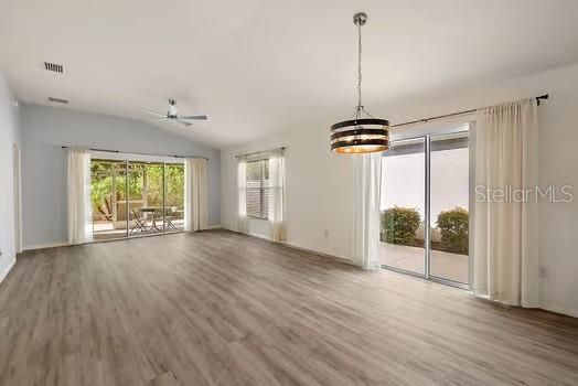 Active With Contract: $329,900 (3 beds, 2 baths, 1395 Square Feet)