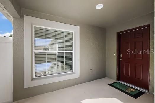 Active With Contract: $329,900 (3 beds, 2 baths, 1395 Square Feet)