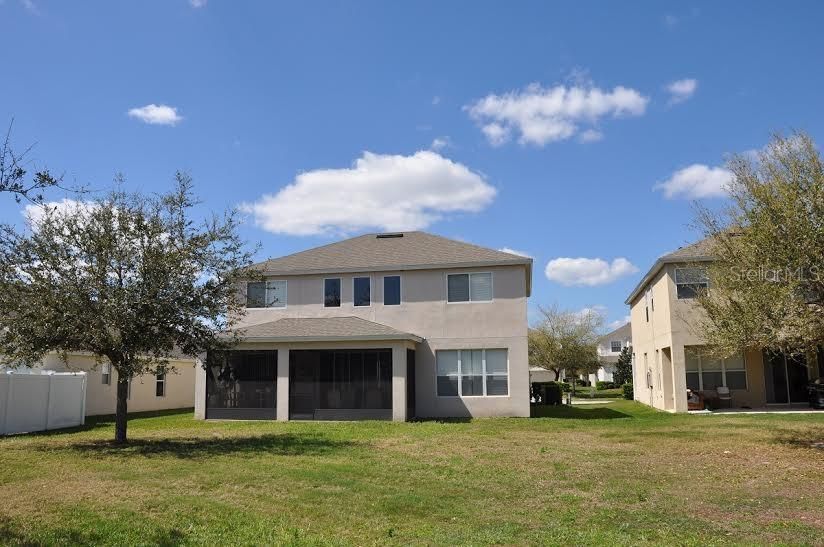 Active With Contract: $2,900 (4 beds, 2 baths, 2391 Square Feet)