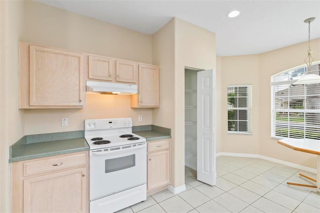 For Sale: $329,000 (2 beds, 2 baths, 1647 Square Feet)