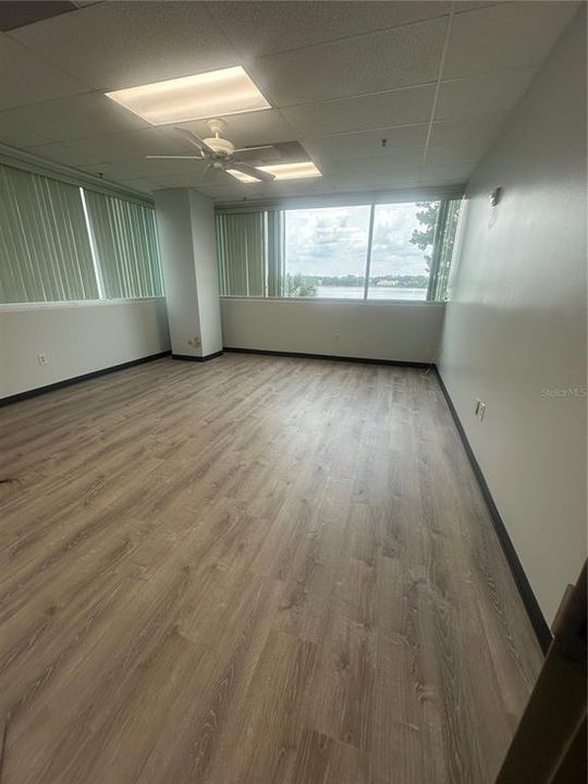 На продажу: $17,100 (0 спален, 0 ванн, 321 Квадратных фут)