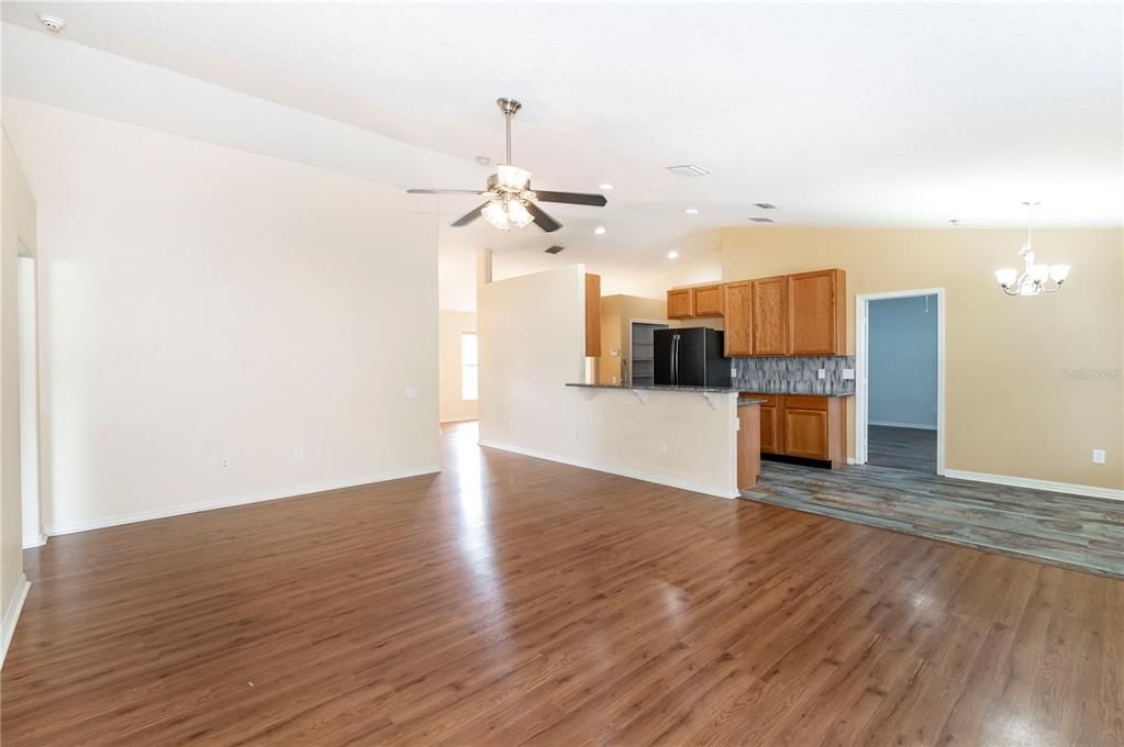 Active With Contract: $449,700 (3 beds, 2 baths, 1770 Square Feet)