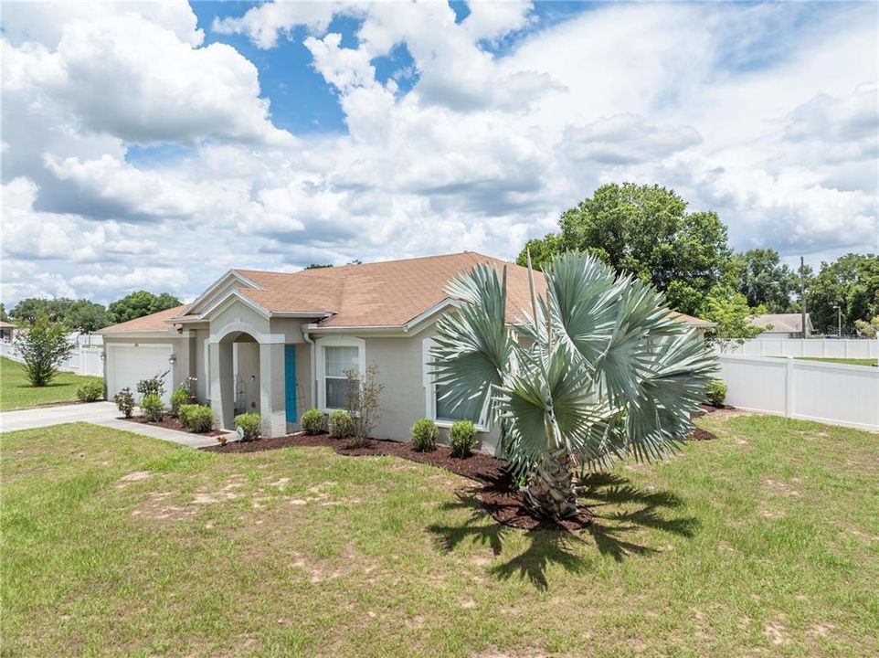 Active With Contract: $449,700 (3 beds, 2 baths, 1770 Square Feet)