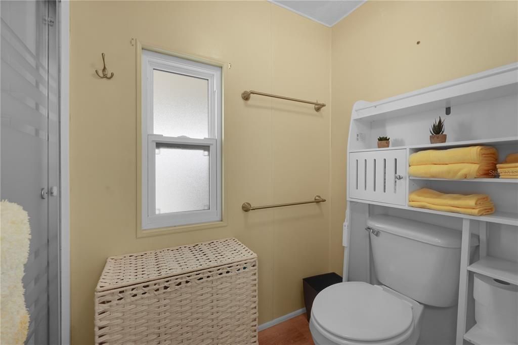 For Sale: $184,000 (2 beds, 2 baths, 1056 Square Feet)
