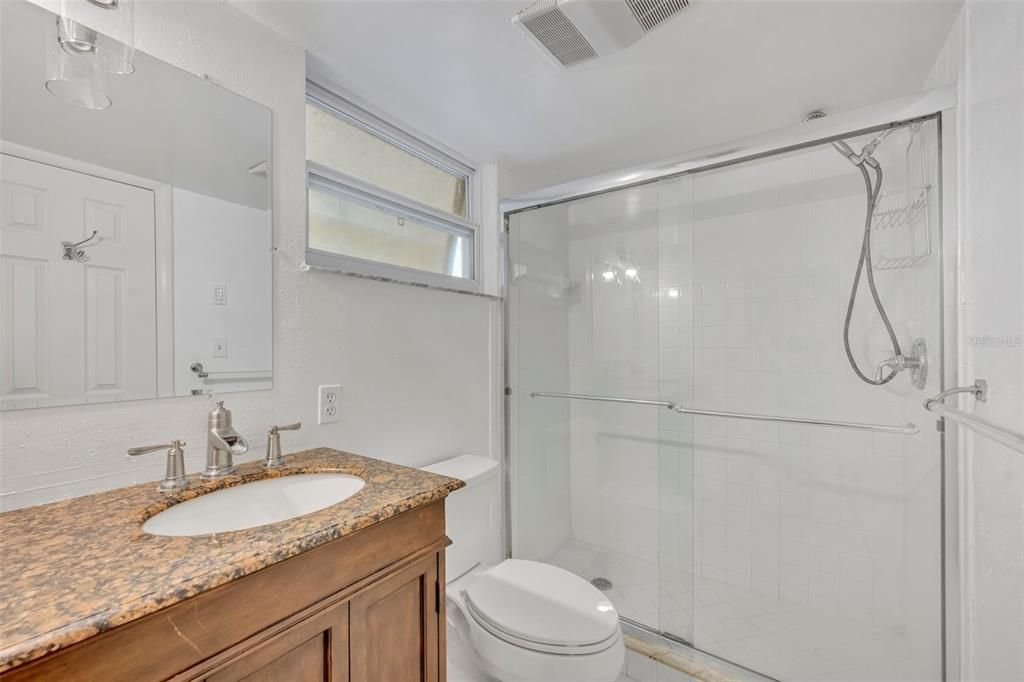 For Sale: $449,000 (2 beds, 2 baths, 1148 Square Feet)